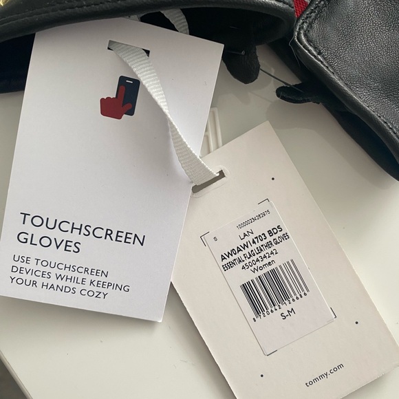 Tommy Hilfiger Black Leather Gloves - Picture 5 of 7